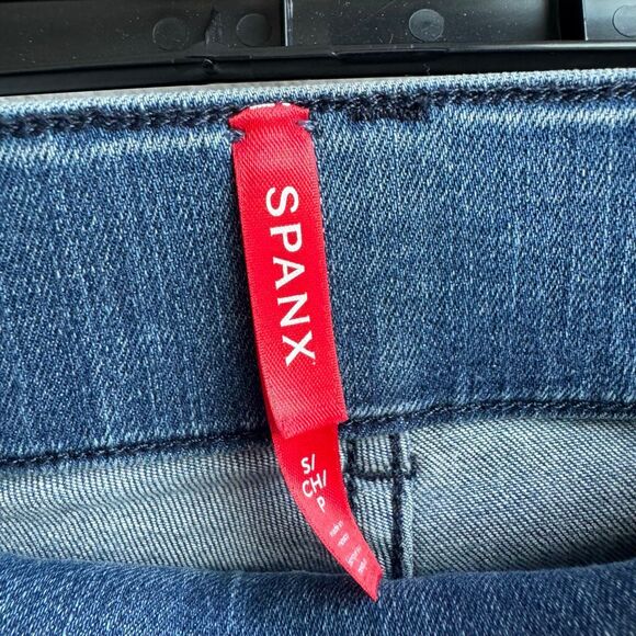 Spanx Jeans Womens Small Vintage Indigo Cropped Kick Flare Pants Denim 20541R - Picture 4 of 8